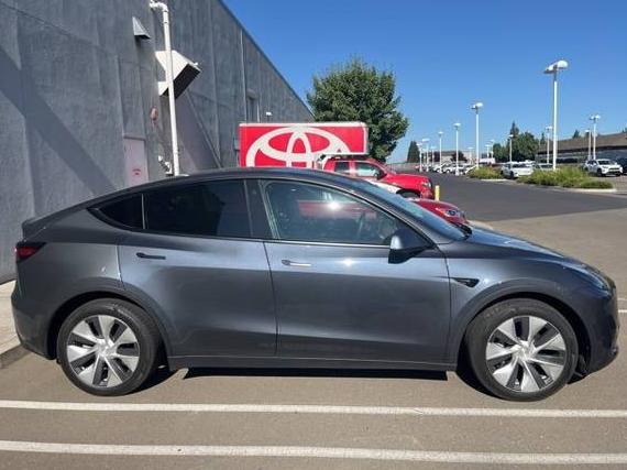 TESLA MODEL Y 2022 7SAYGDEE9NF321072 image